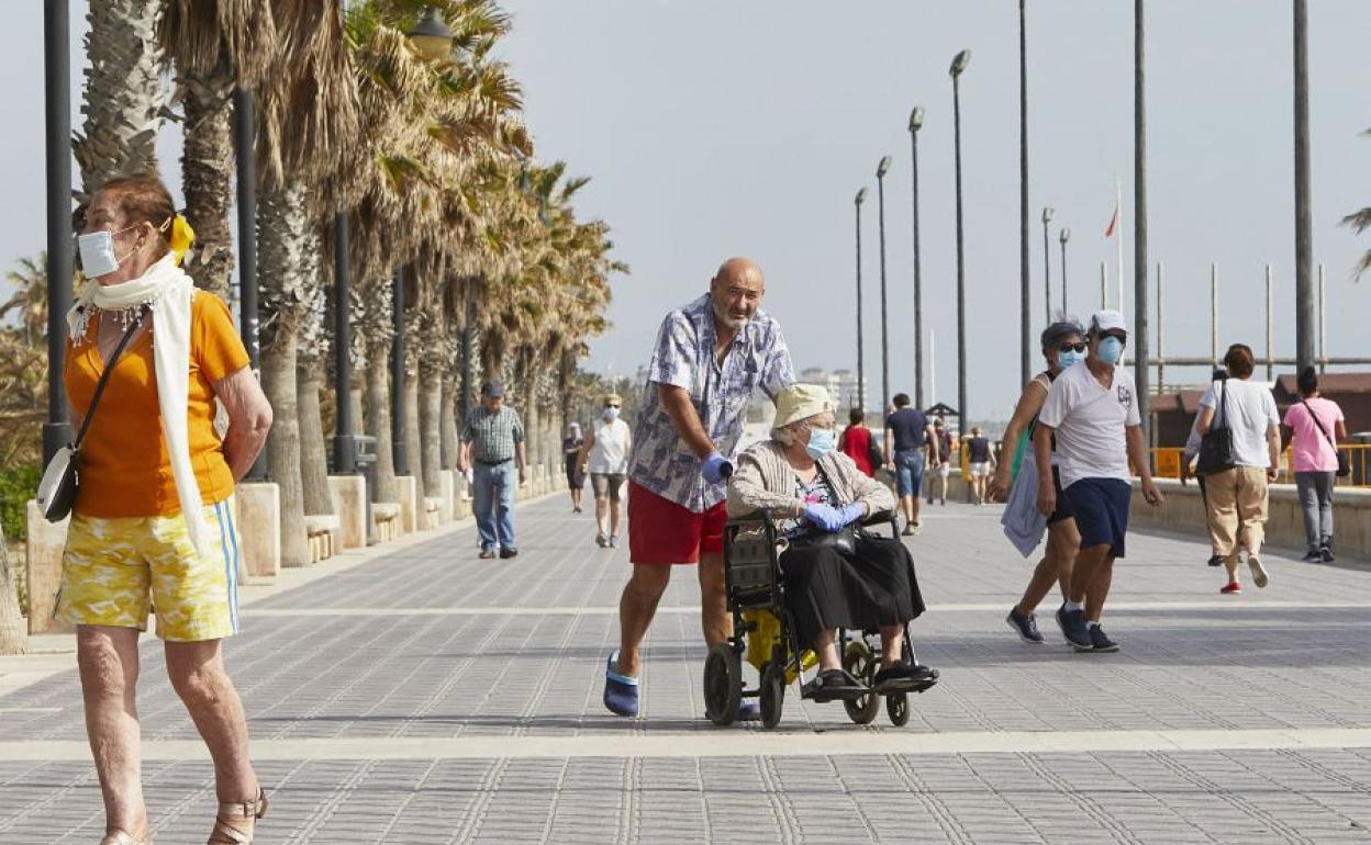 Aspecto del Paseo Marítimo durante la crisis del coronavirus.