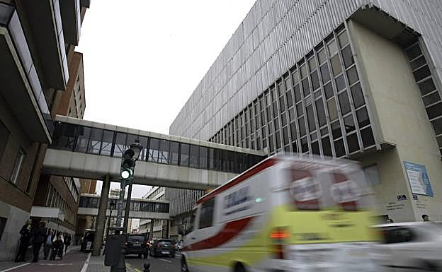 Heridos un motorista y un ciclista en un accidente en la calle San Vicente Mártir de Valencia