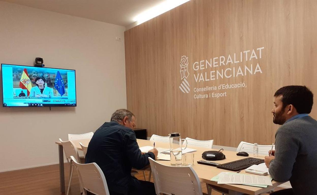 Vicent Marzà y Miguel Soler, durante la Conferencia Sectorial de Educación de esta mañana.