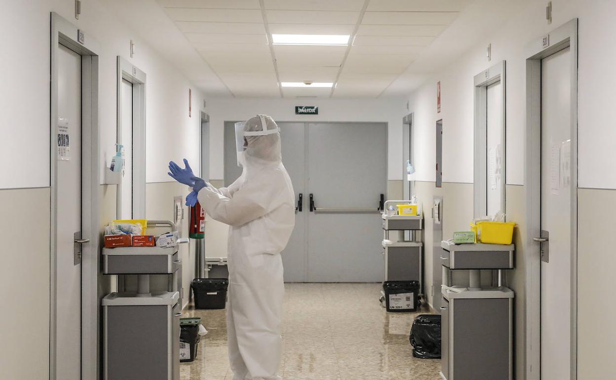 Trabajador de un hospital valenciano. 