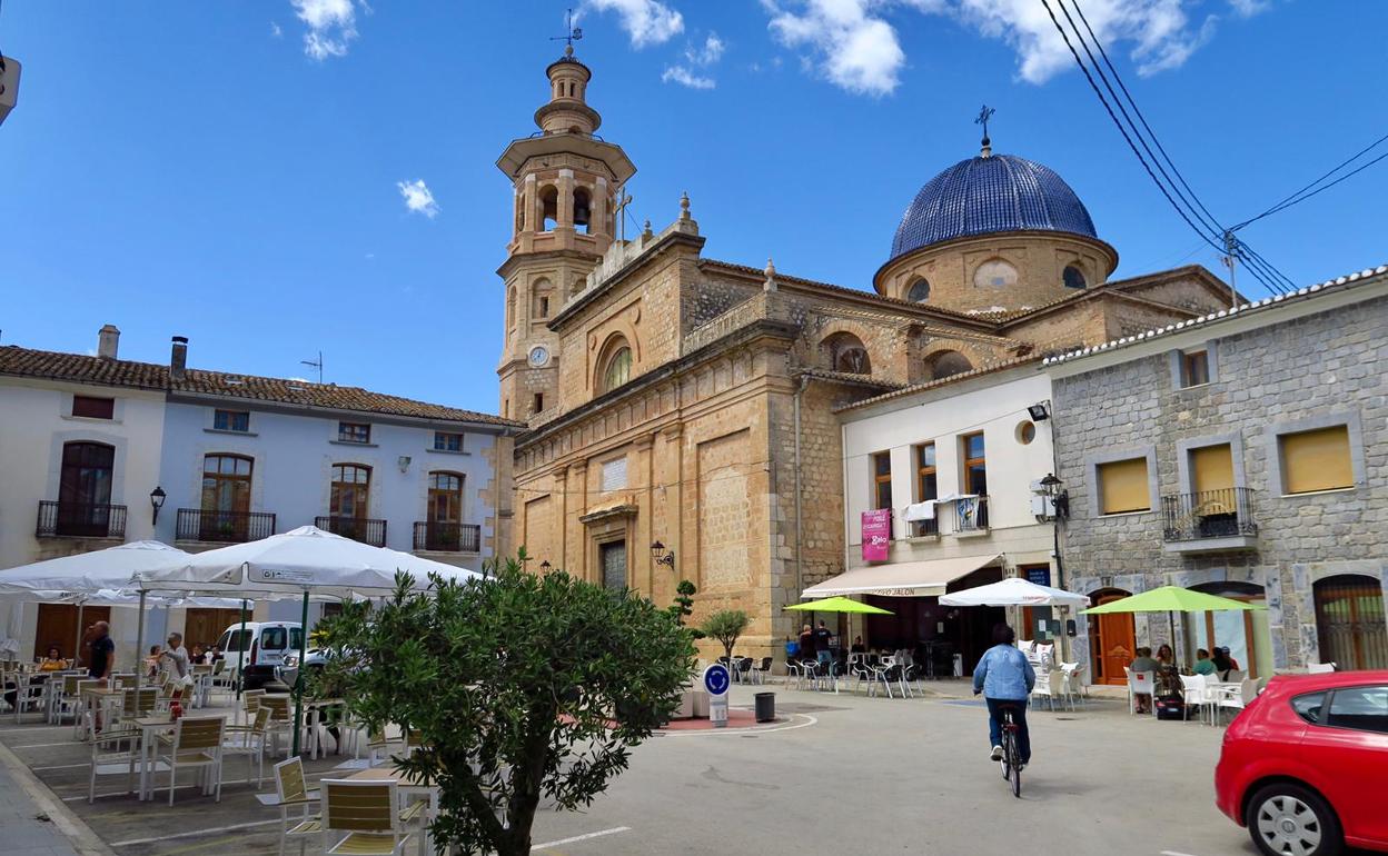 Imagen de la Plaça Major de Xaló.