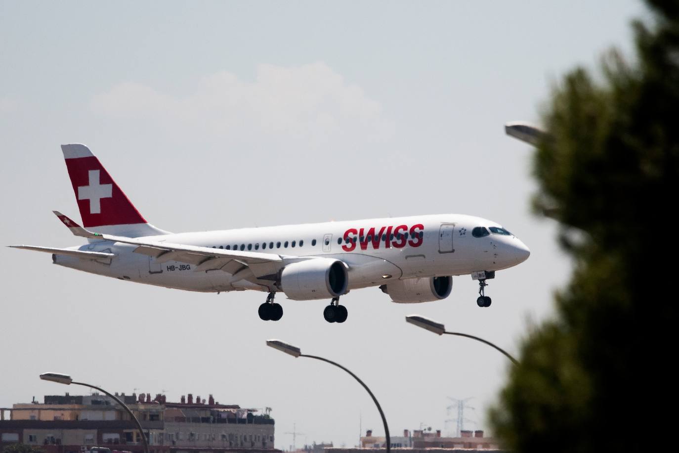 Aterriza en Valencia el primer vuelo internacional tras el confinamiento