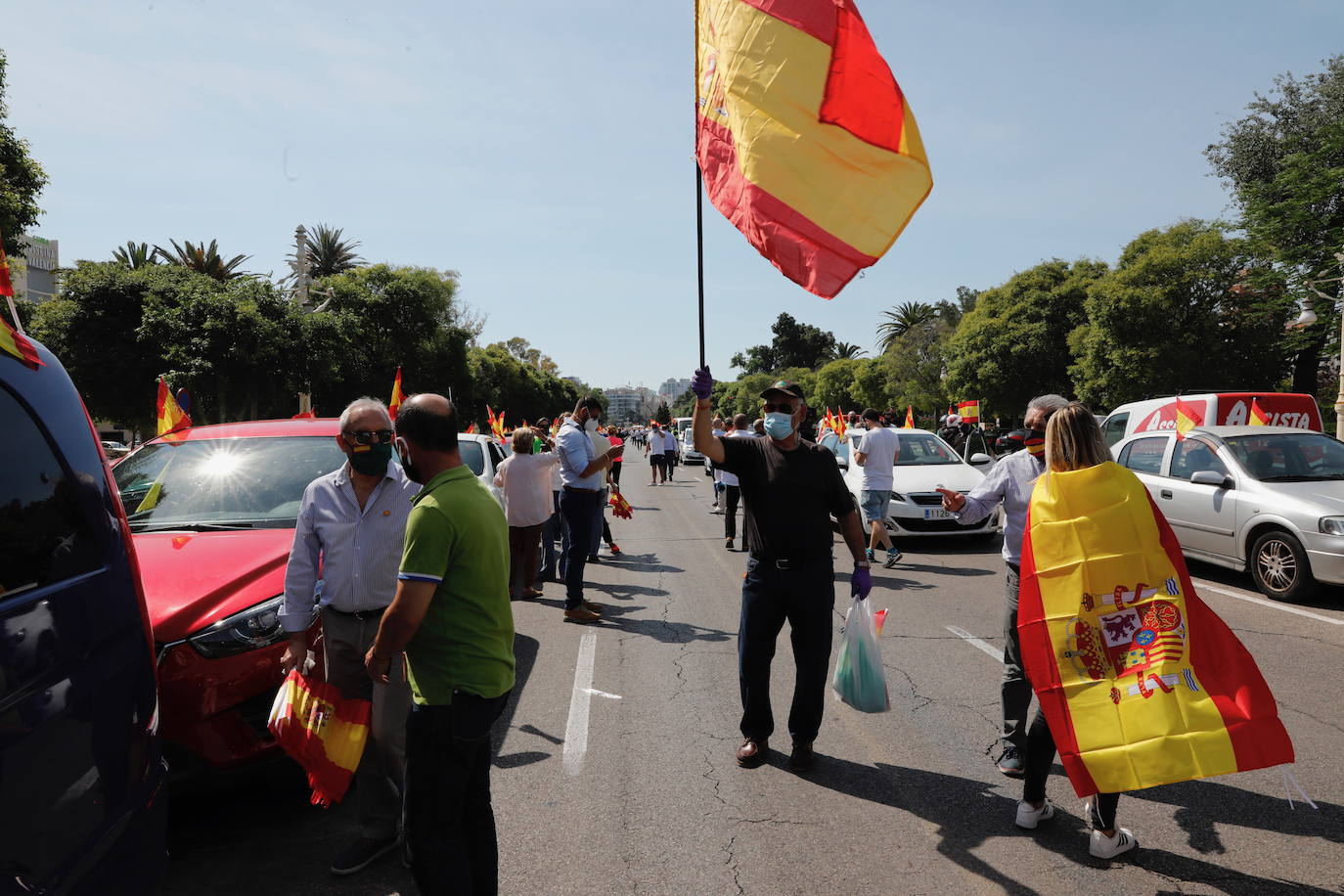 La marcha de vehículos contra la política del Gobierno se inicia en la Alameda y recorrerá la ciudad hasta llegar a San Agustín. 