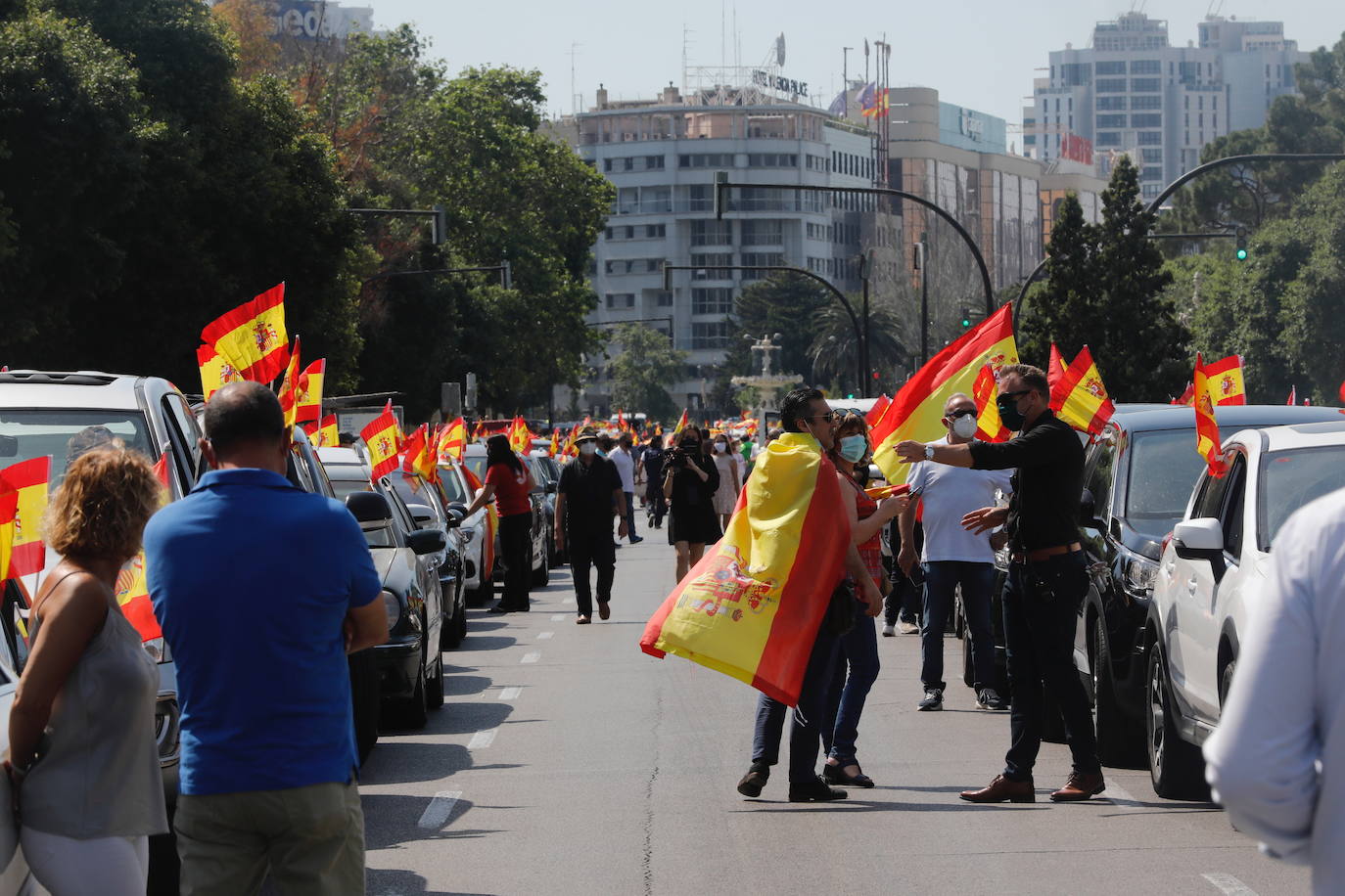 La marcha de vehículos contra la política del Gobierno se inicia en la Alameda y recorrerá la ciudad hasta llegar a San Agustín. 