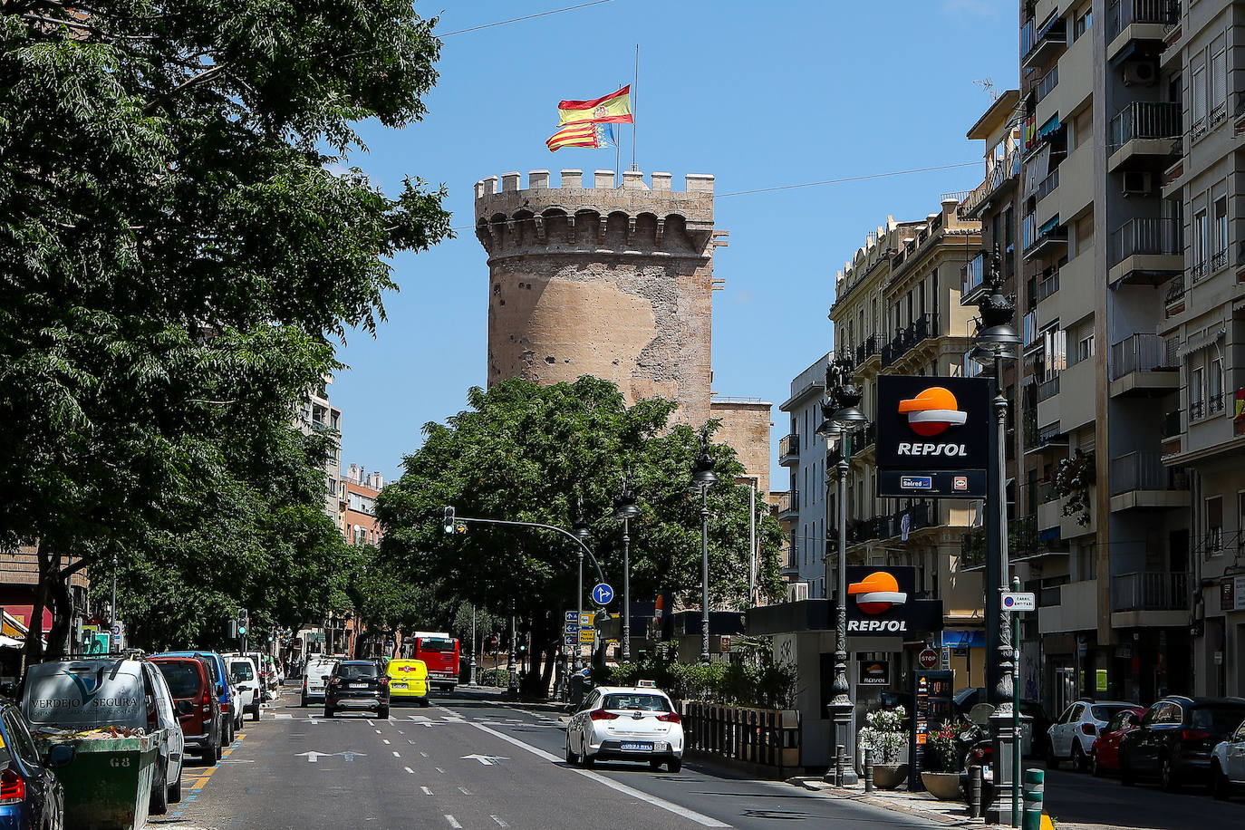 La ciudad de Valencia se prepara y acondiciona sus espacios para pasar a la fase 2 de desescalada a partir del lunes 1 de junio, junto al resto de la Comunitat. La fase 2 refuerza la movilidad a los ciudadanos y reduce las restricciones en la reapertura de numerosas instalaciones y servicios, aunque mantiene algunas restricciones. Los territorios que pasan a la fase 2 de la desescalada podrán abrir cines, teatros y monumentos con un tercio del aforo. Además, el uso de la playa ya se contempla en la fase 2 y se ha flexibilizado mucho la movilidad. 