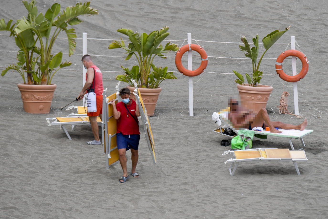 Las playas de Italia reabrirán en medio de la pandemia del coronavirus aunque los bañistas tendrán que mantener una distancia mínima de 5 metros entre ellos y adoptar ciertas medidas higiénicas.