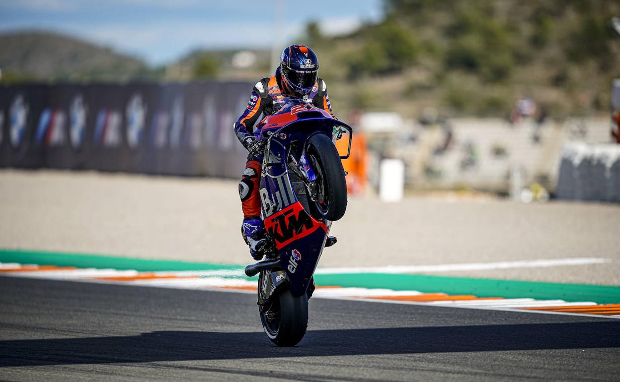 Iker Lecuona, en su debut en MotoGP el pasado mes de noviembre en Cheste.