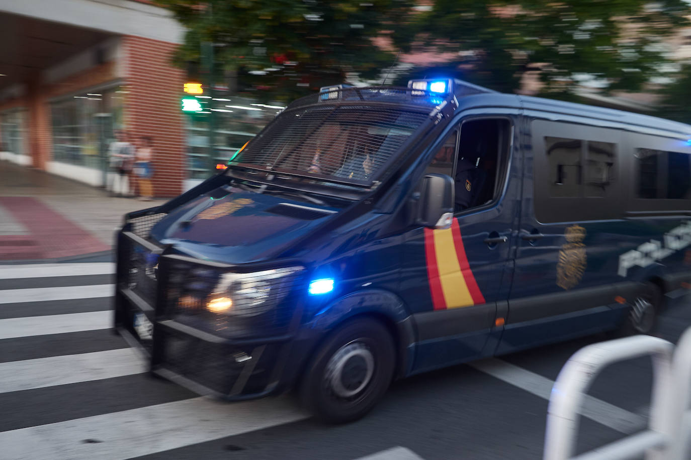 Cinco detenidos en Alicante por amenazar de muerte a un hombre para que retirara una denuncia contra el líder de la banda