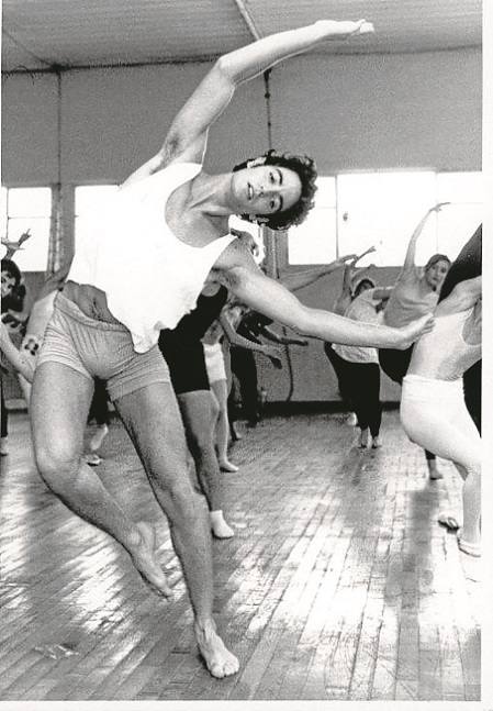 «Durante un curso con Ramón Oller en Francia, él me aconsejó que fuera a audicionar a una escuela de allí».