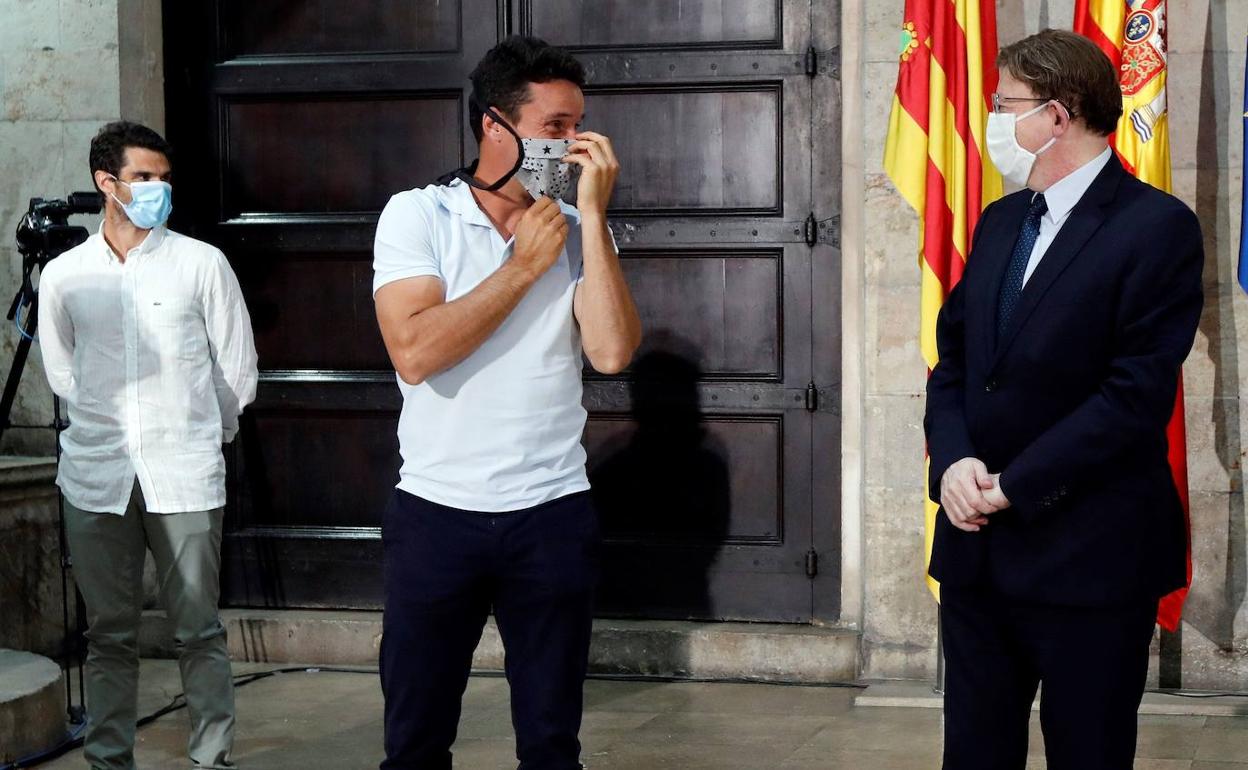 Ximo Puig y Roberto Bautista, durante el acto de presentación de hoy.