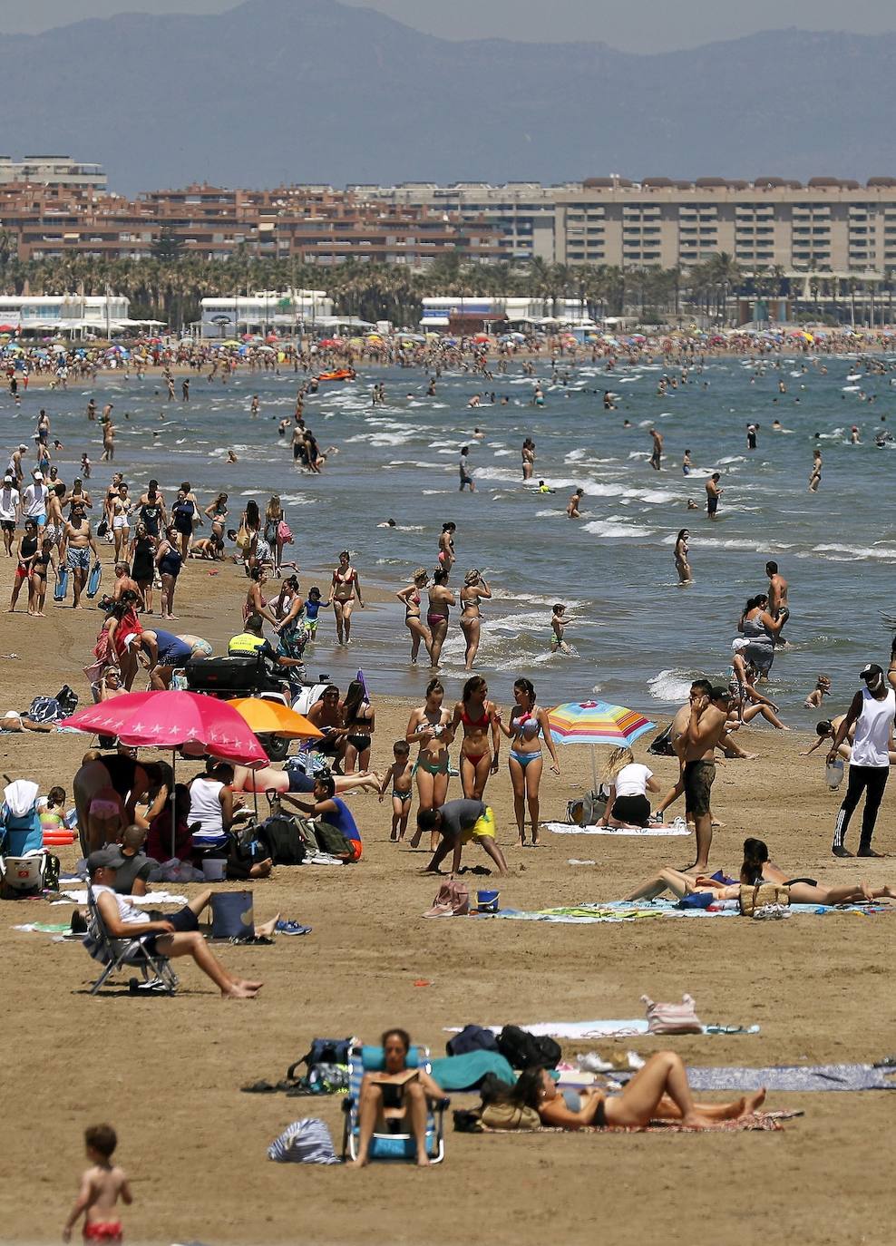 Fotos: Sábado de playa en Valencia