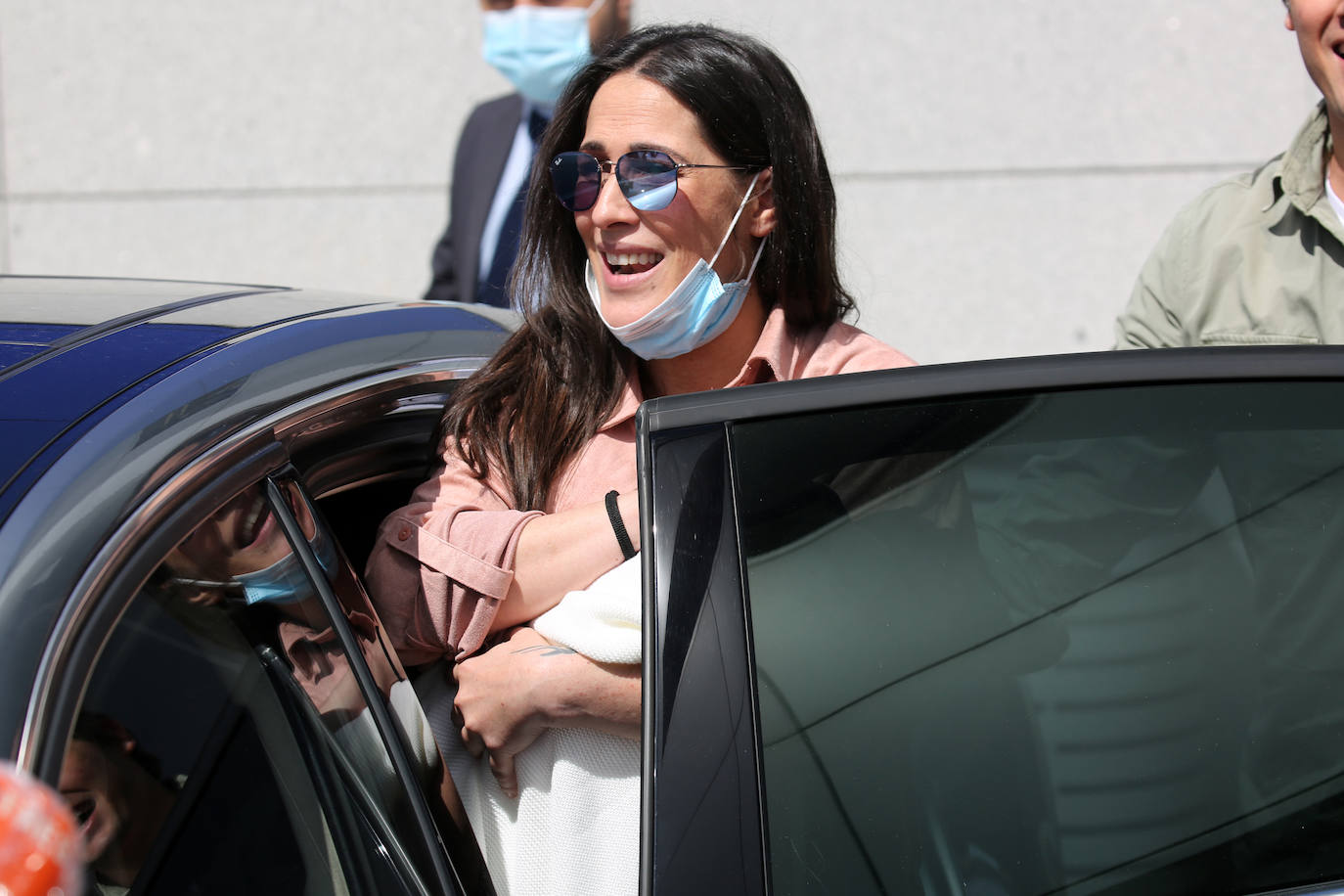 La cantante ha sido dada de alta este lunes del Hospital Universitario HM Puerta del Sur (Móstoles). La intérprete y el exlíder de Ciudadanos dieron la bienvenida el sábado a su primera hija en común.