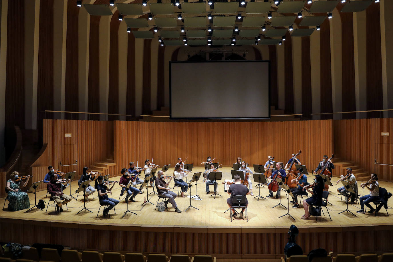 Fotos: Primer ensayo de la Orquestra del Palau de les Arts durante la desescalada de la pandemia del Covid-19