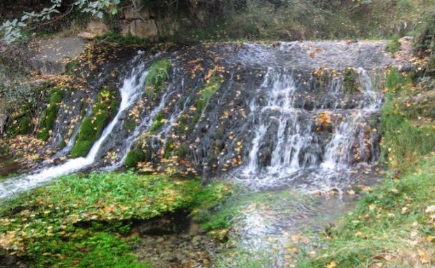 Cascadas de agua del río Bohilgues.