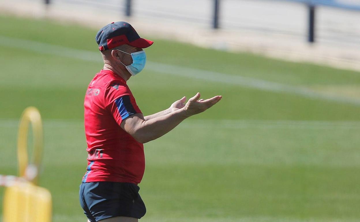 Paco López, durante un entrenamiento en Buñol. 