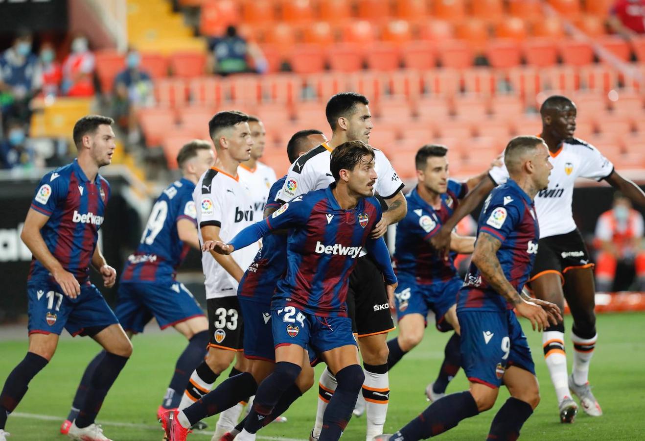 Fotos: El derbi entre el Valencia y el Levante, en imágenes