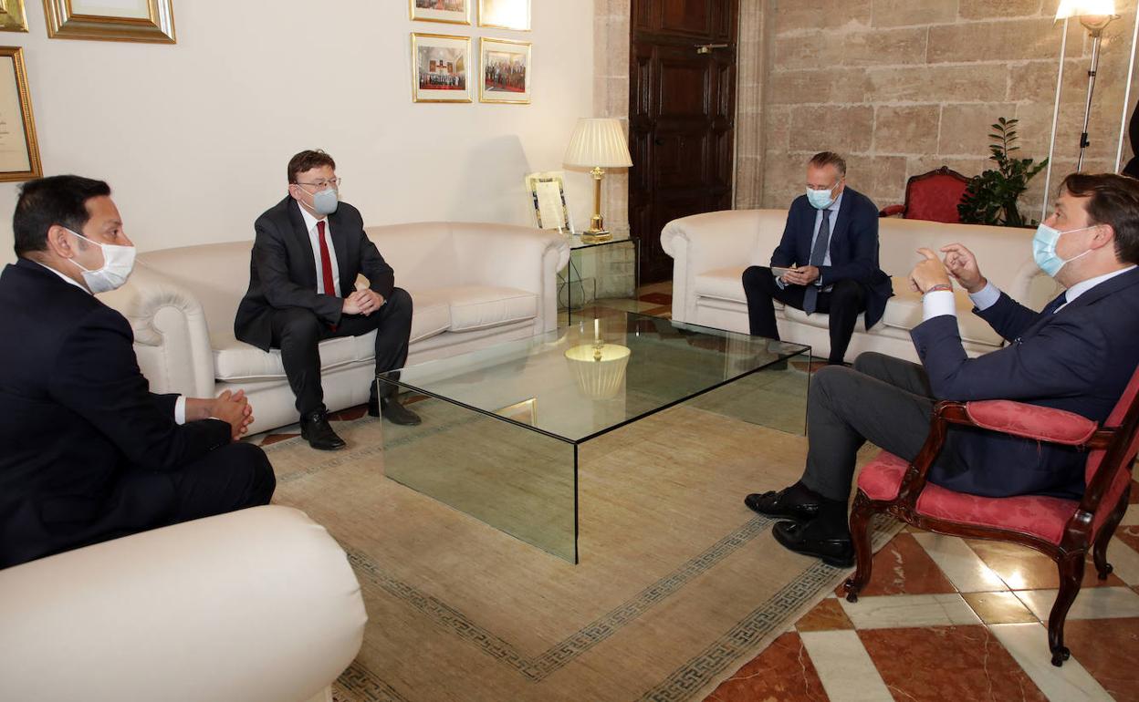 Ximo Puig, reunido hoy con Murthy, Catalán y Roig.