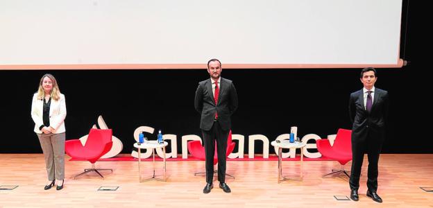 Intervinieron en el evento Laura Velasco, Borja Cuesta y Gerardo Puerta.