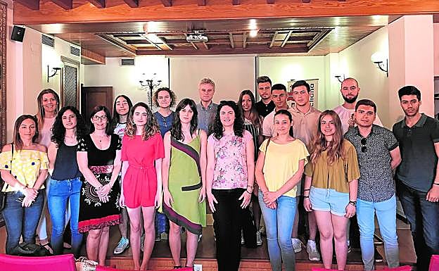 Participantes en la convocatoria realizada por el Consistorio.