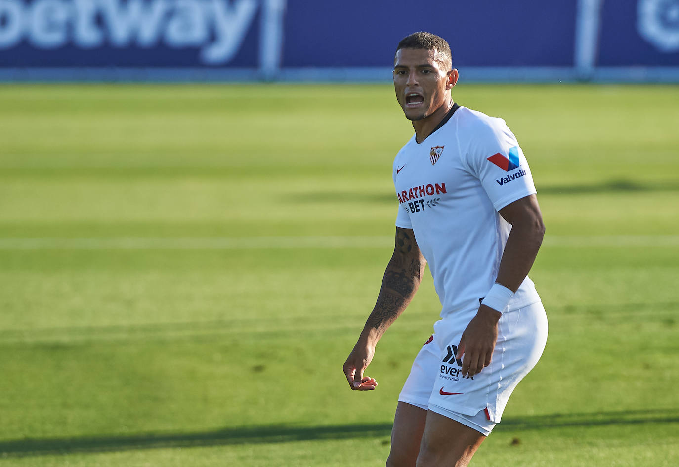 El Levante UD recibe al Sevilla FC, en el partido correspondiente a la jornada 29 de Liga, en el estadio Camilo Cano de La Nucía (Alicante).