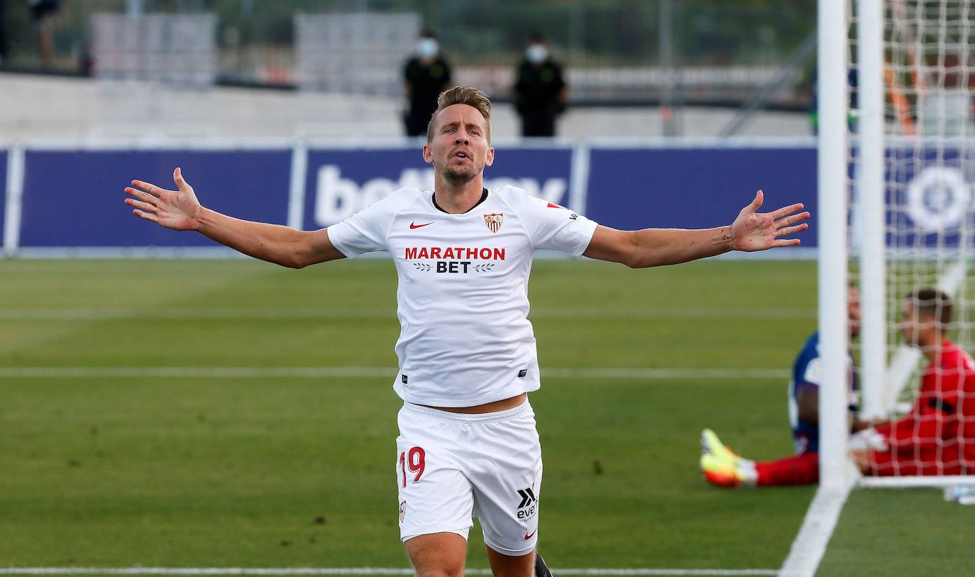 El Levante UD recibe al Sevilla FC, en el partido correspondiente a la jornada 29 de Liga, en el estadio Camilo Cano de La Nucía (Alicante).