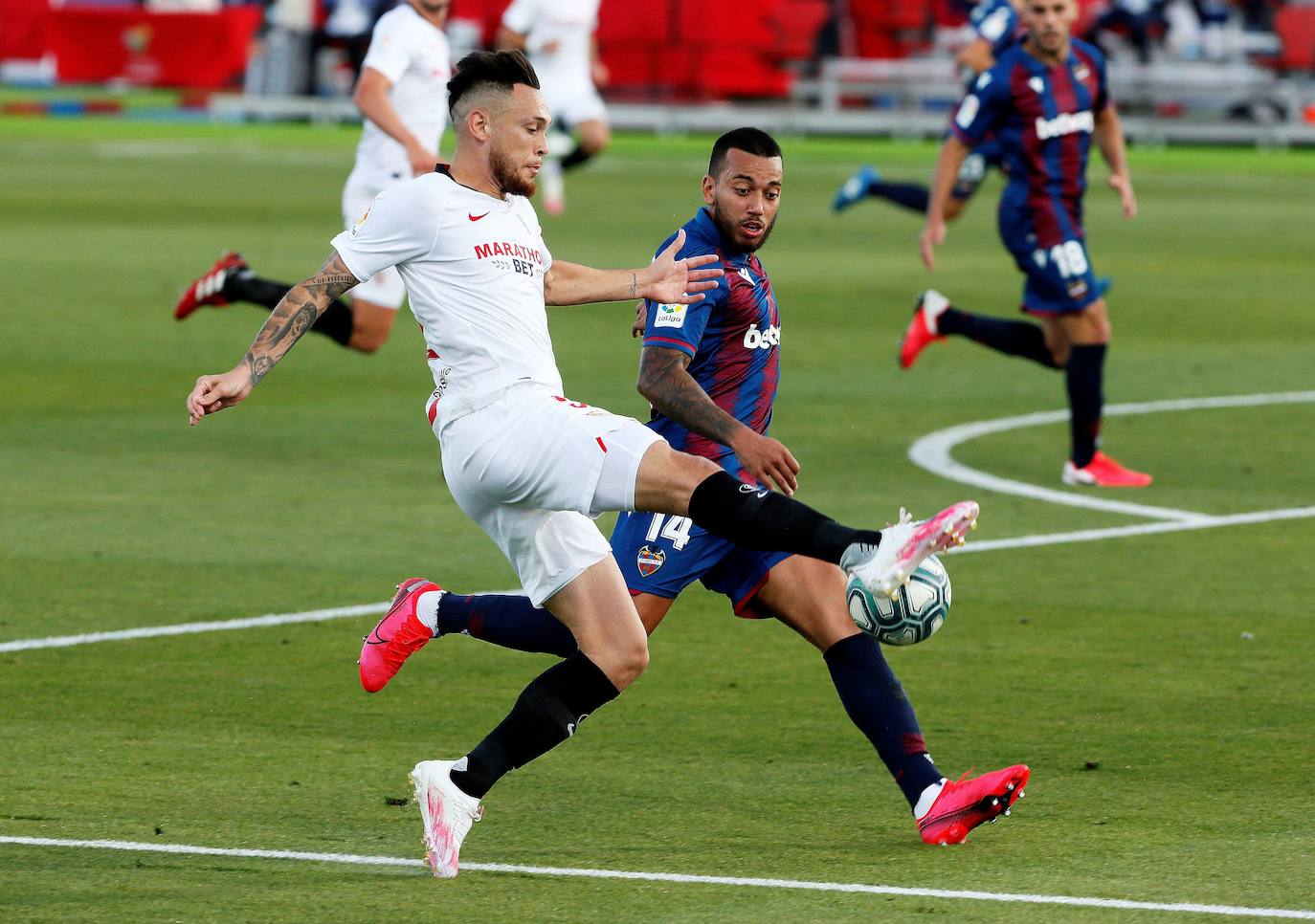 El Levante UD recibe al Sevilla FC, en el partido correspondiente a la jornada 29 de Liga, en el estadio Camilo Cano de La Nucía (Alicante).