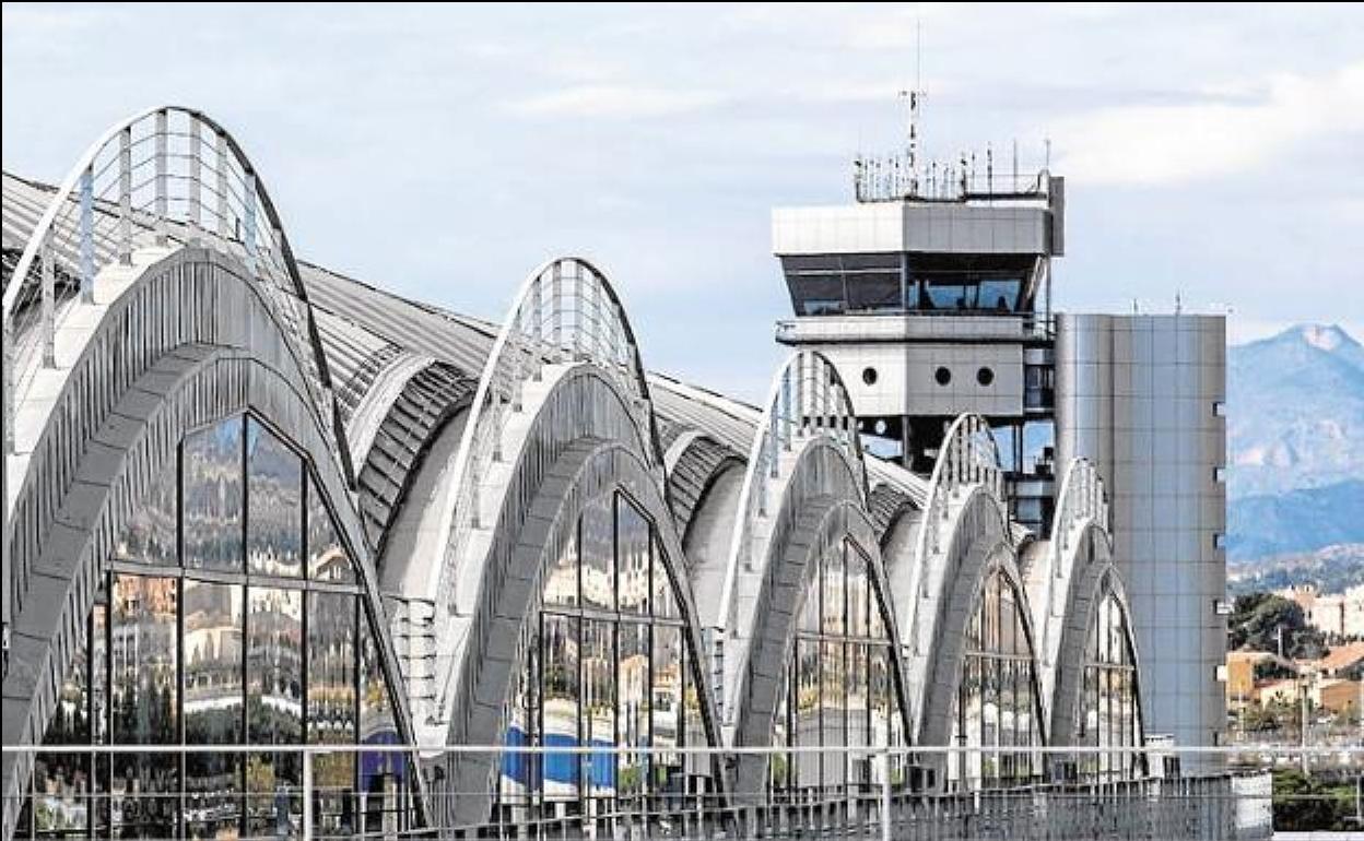 Edificios del aeropuerto de Alicante-Elche, en el Altet.