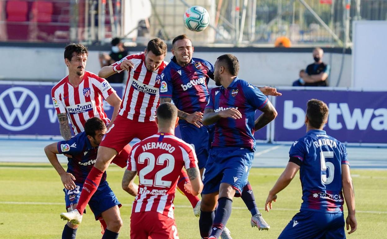 El Levante enseña su cara reconocible demasiado tarde