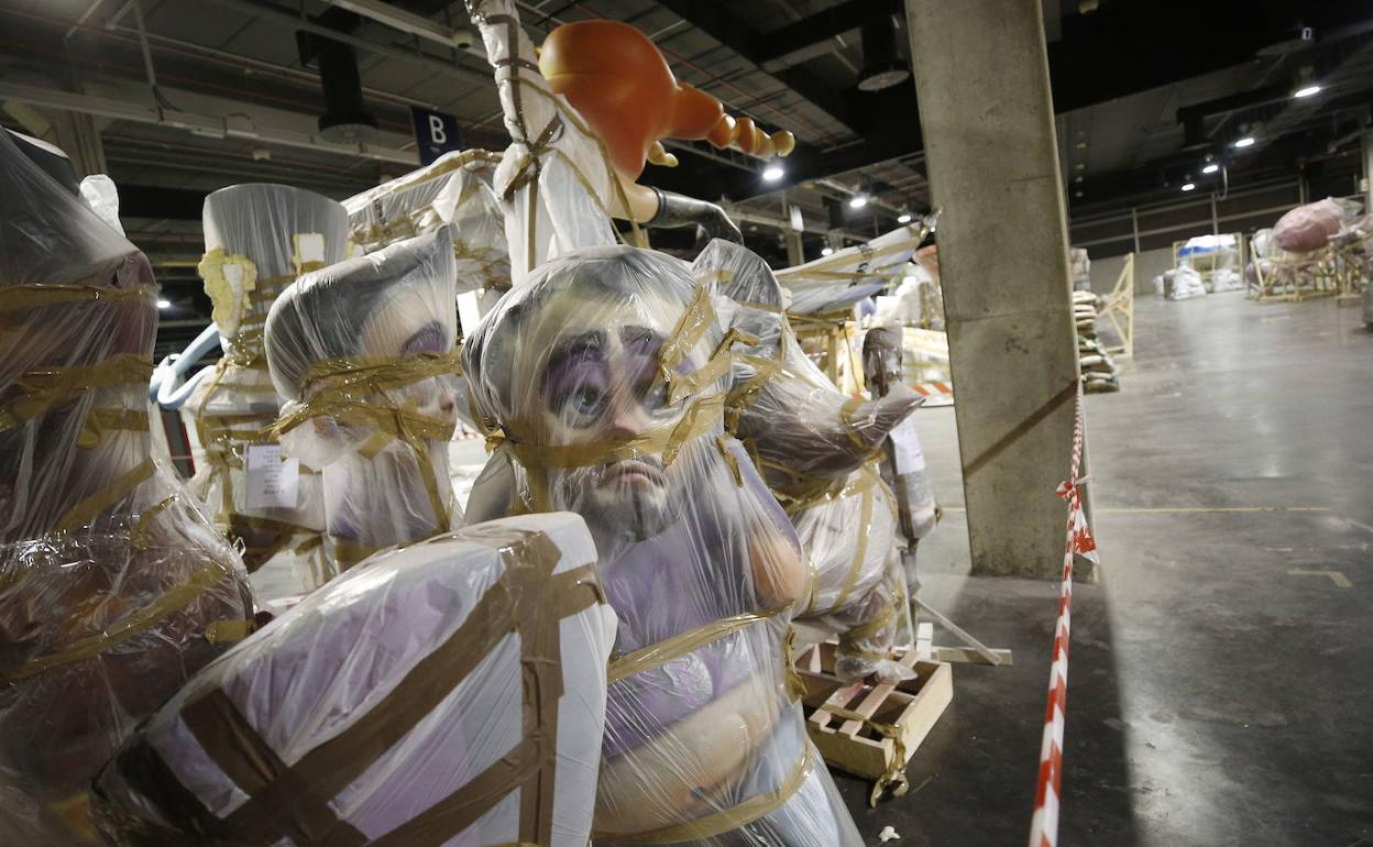 Algunas de las fallas guardadas en Feria Valencia. 