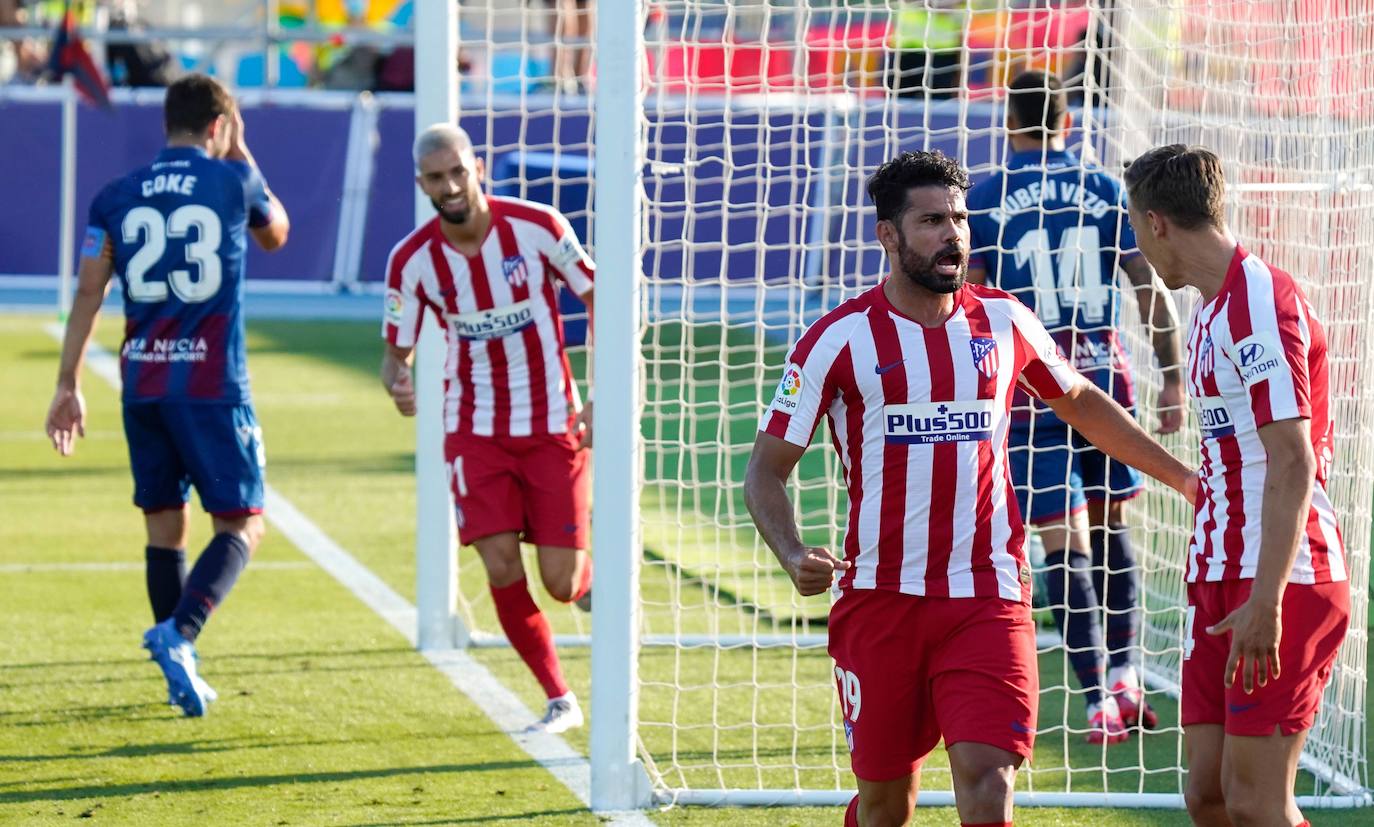 El Atlético se afianza en la tercera plaza en un encuentro en el que los 'colchoneros' arrancaron de forma demoledora y que se equilibró en la segunda parte.