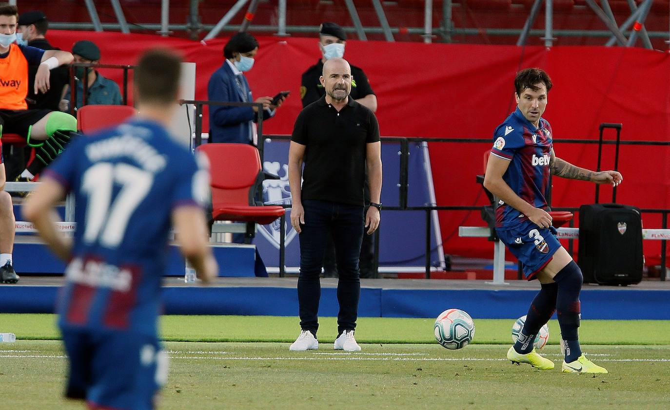 El Atlético se afianza en la tercera plaza en un encuentro en el que los 'colchoneros' arrancaron de forma demoledora y que se equilibró en la segunda parte.