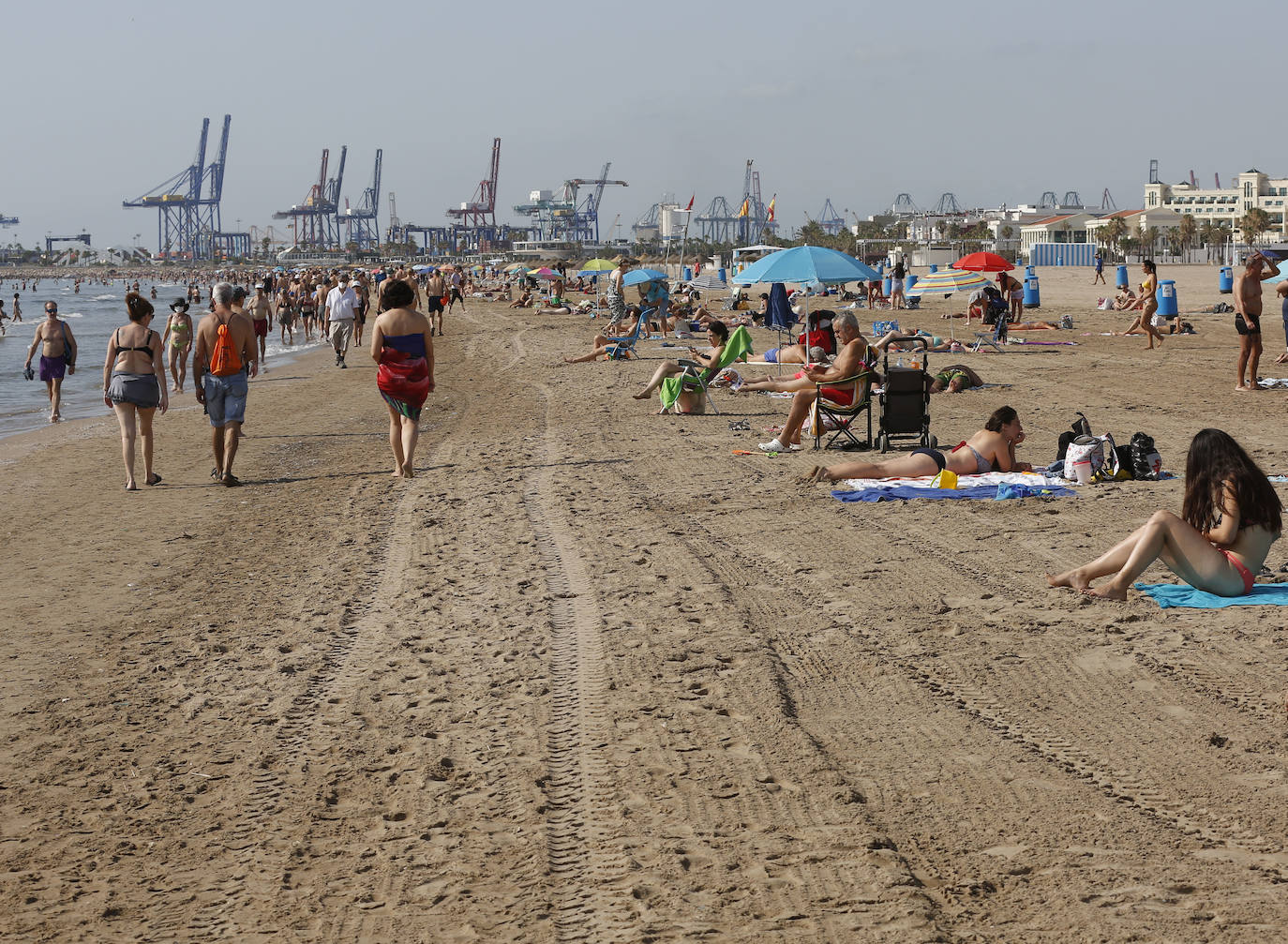 Playa de La Malvarrosa, Valencia. 