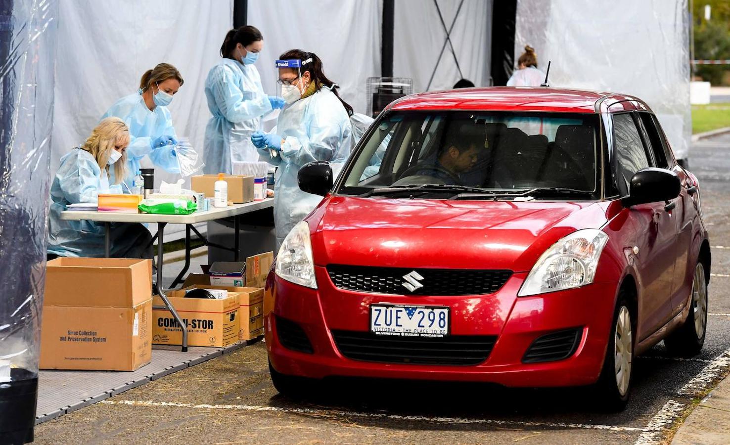 Test rápidos en Melbourne. Australia, como Alemania, también ha sufrido brotes en los últimos días. 