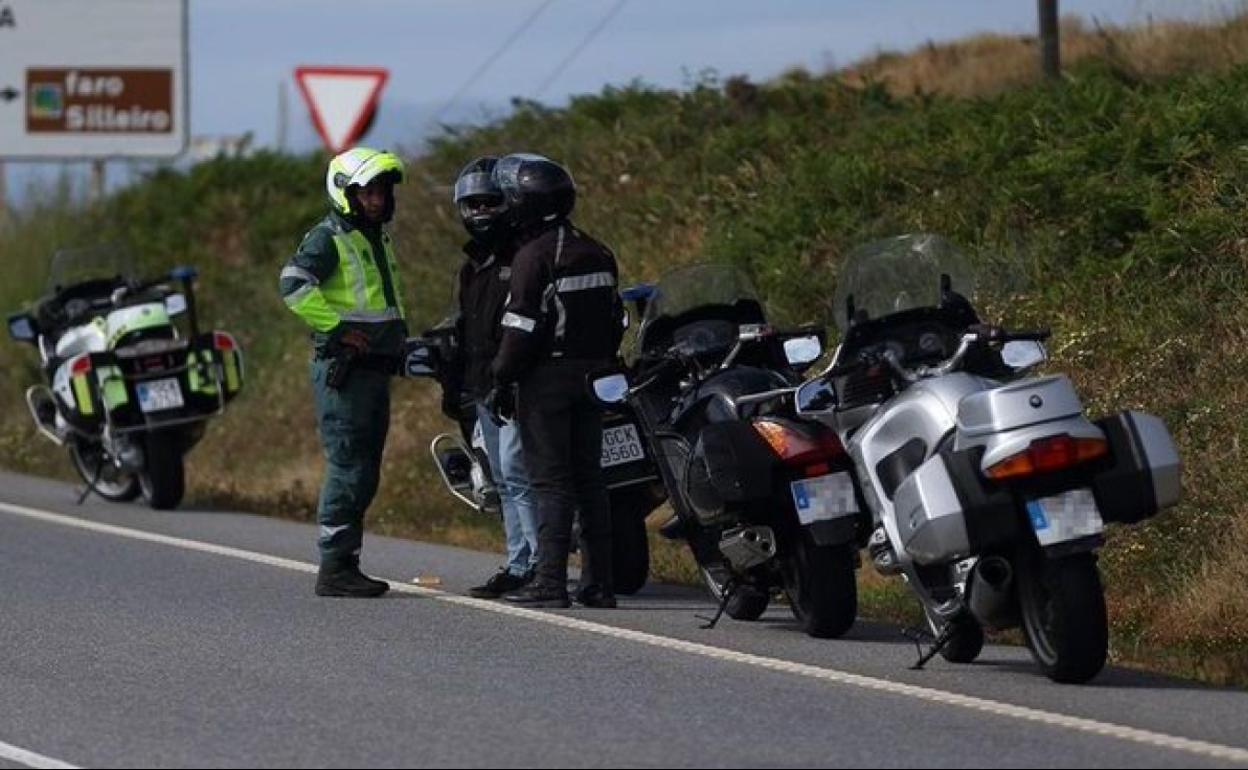 La DGT suma estas motos camufladas para controlar las carreteras