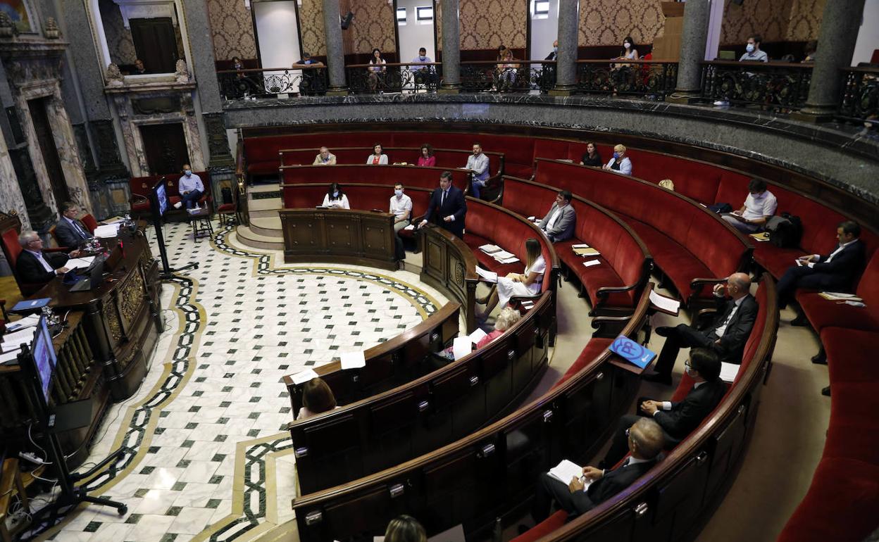 Sesión plenaria en el Ayuntamiento el pasado junio. 