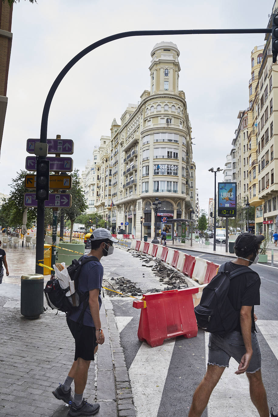 Fotos: Obras en la plaza del Ayuntamiento de Valencia