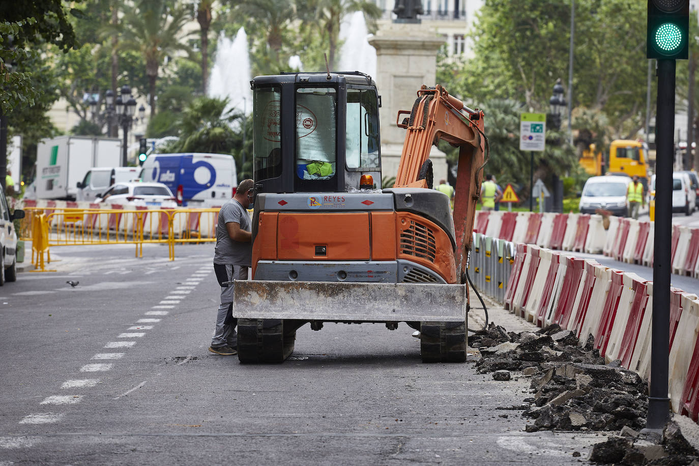 Fotos: Obras en la plaza del Ayuntamiento de Valencia