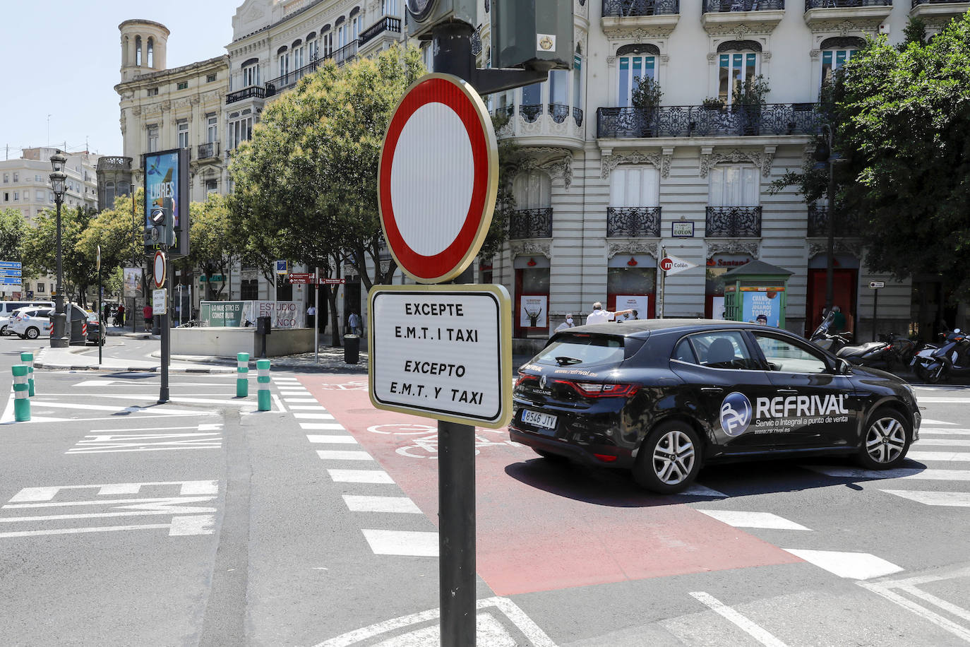 Fotos: Fotos: sigue la confusión para llegar a la calle Colón de Valencia