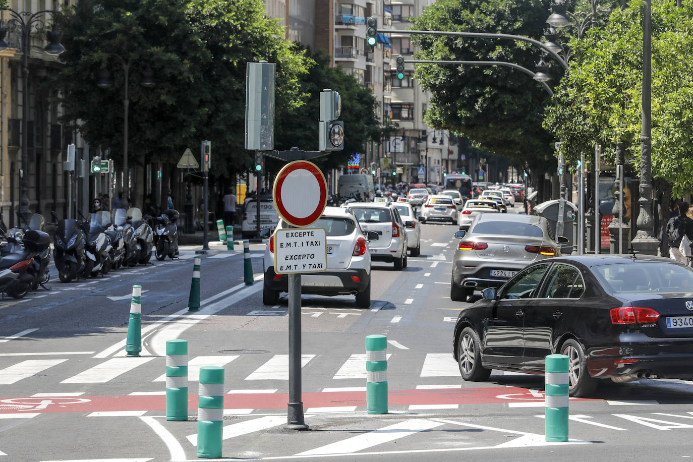 Fotos: Fotos: sigue la confusión para llegar a la calle Colón de Valencia