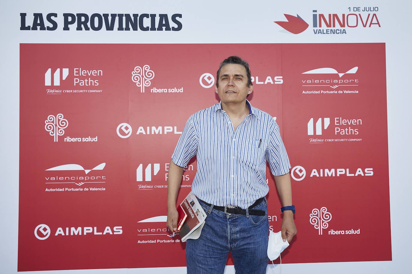 El Foro Innova 'El arte de romper con lo establecido' se convirtió en el pistoletazo de salida a los eventos presenciales de LAS PROVINCIAS. El Hotel Balneario Las Arenas congregó a expertos de diferentes sectores para hablar sobre los cambios que se han producido estos meses con la irrupción del Covid-19 en nuestras vidas, crisis sanitaria y el estado de alarma, así como en la sociedad en general.