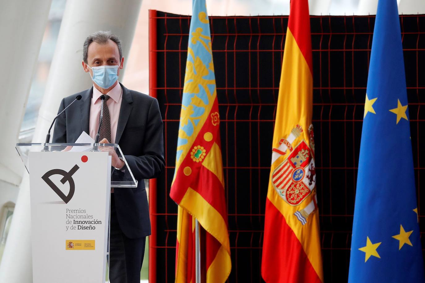 Don Felipe y Doña Letizia entregan en el Museo de las Ciencias los Premios Nacionales de Diseño al presidente de Iberdrola, Ignacio Galán, a Porcelanosa, a la empresa Point y a la diseñadora Marisa Gallén