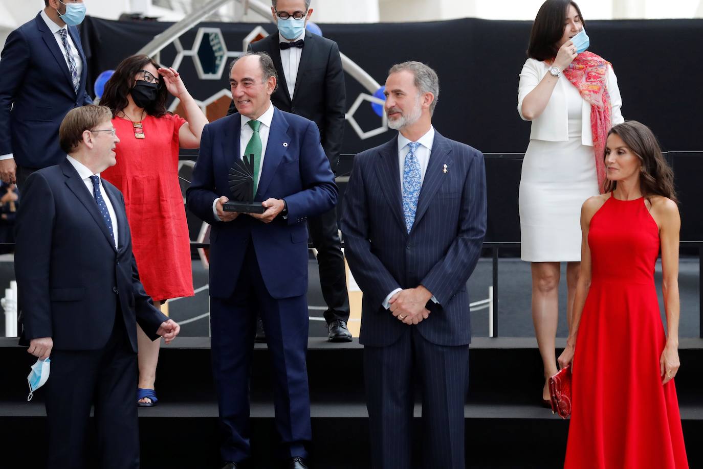 Don Felipe y Doña Letizia entregan en el Museo de las Ciencias los Premios Nacionales de Diseño al presidente de Iberdrola, Ignacio Galán, a Porcelanosa, a la empresa Point y a la diseñadora Marisa Gallén