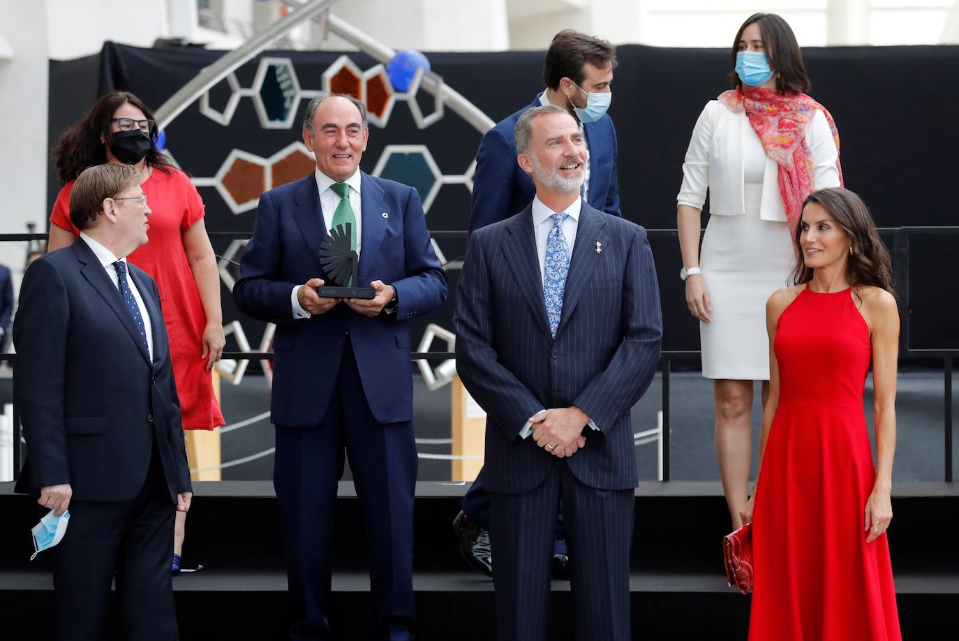 Don Felipe y Doña Letizia entregan en el Museo de las Ciencias los Premios Nacionales de Diseño al presidente de Iberdrola, Ignacio Galán, a Porcelanosa, a la empresa Point y a la diseñadora Marisa Gallén