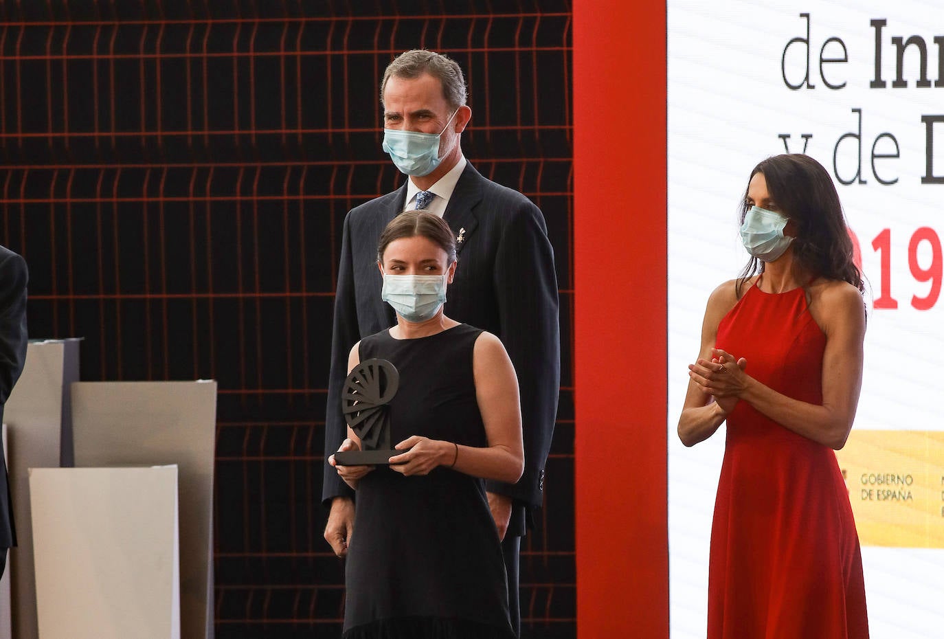 Don Felipe y Doña Letizia entregan en el Museo de las Ciencias los Premios Nacionales de Diseño al presidente de Iberdrola, Ignacio Galán, a Porcelanosa, a la empresa Point y a la diseñadora Marisa Gallén