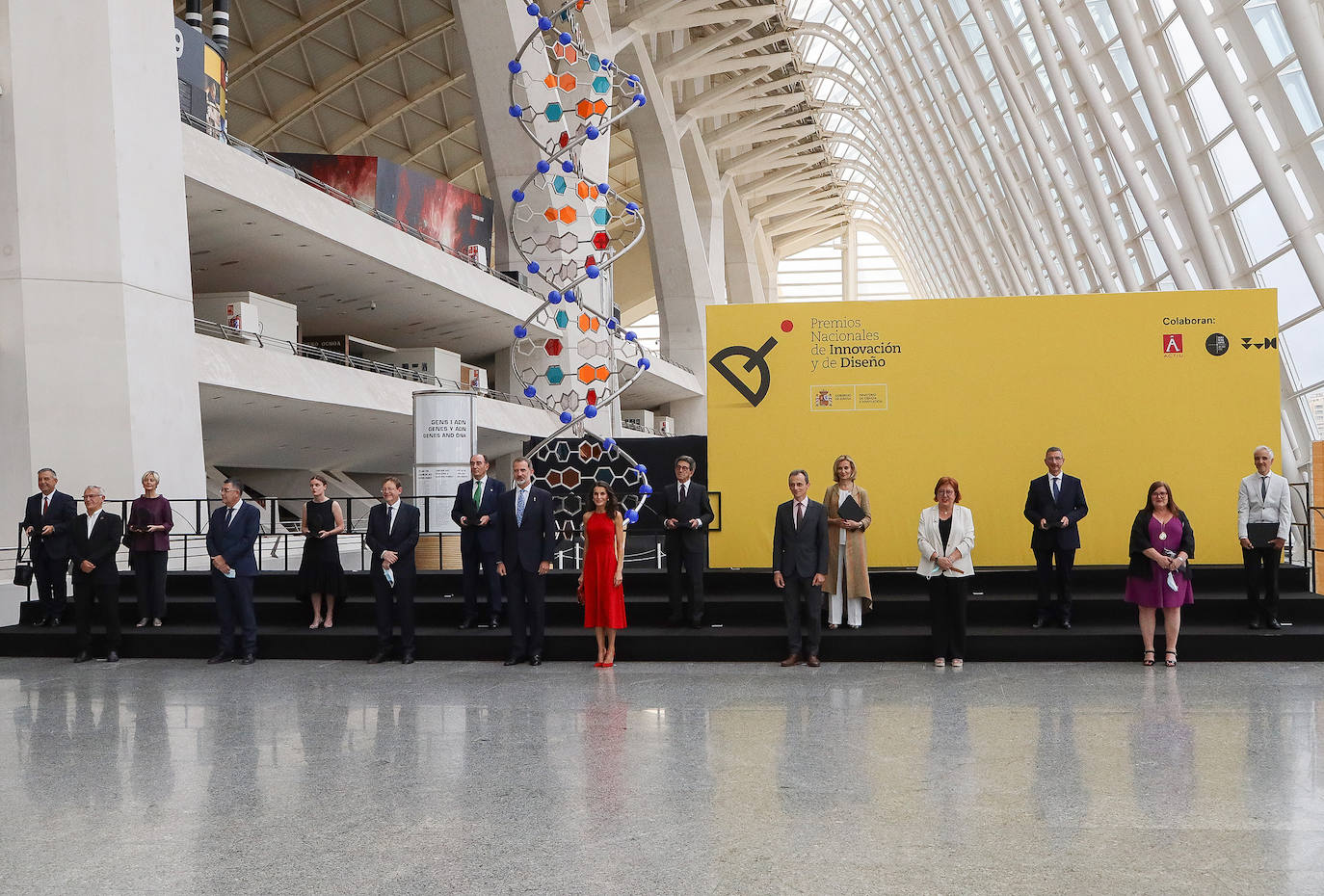 Don Felipe y Doña Letizia entregan en el Museo de las Ciencias los Premios Nacionales de Diseño al presidente de Iberdrola, Ignacio Galán, a Porcelanosa, a la empresa Point y a la diseñadora Marisa Gallén