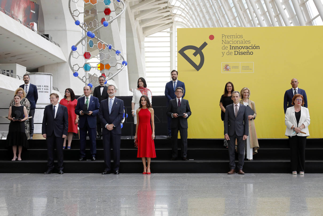 Don Felipe y Doña Letizia entregan en el Museo de las Ciencias los Premios Nacionales de Diseño al presidente de Iberdrola, Ignacio Galán, a Porcelanosa, a la empresa Point y a la diseñadora Marisa Gallén