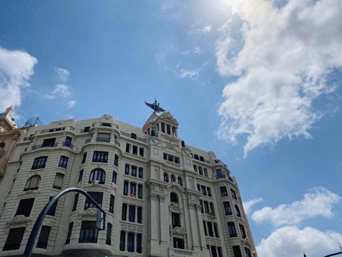 Edificio La Unión y el Fénix en Marqués de Sotelo.