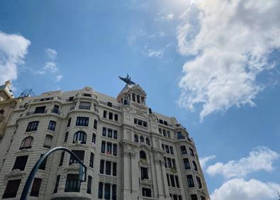 Imagen secundaria 1 - Mercado de Ruzafa, edificio de La Unión y el Fénix y otro inmueble en En Corts.