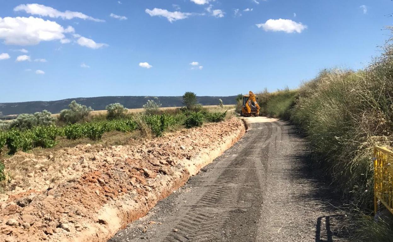 Uno de los caminos de La Font de la Figuera dañados por la DANA que ha sido reparados. 