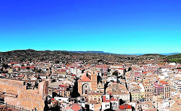 En sus más de 446 kilómetros cuadrados pueden realizarse diversas rutas urbanas, numerosas rutas de senderismo y diversas rutas BTT. 